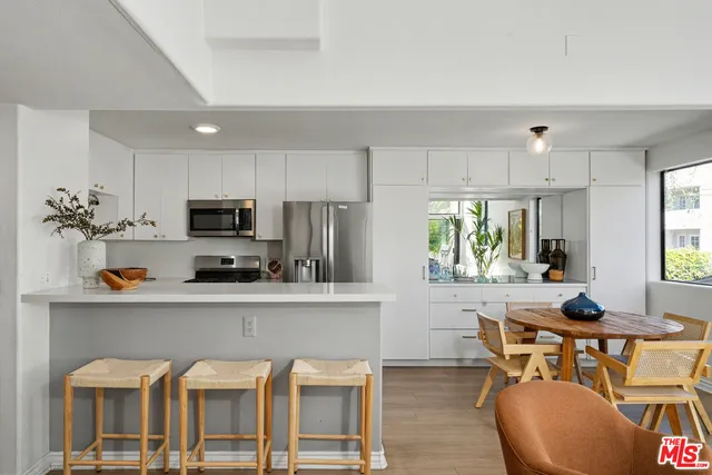 $1,049,000 | 9917 Tabor Street, Unit 2, Los Angeles, CA 90034