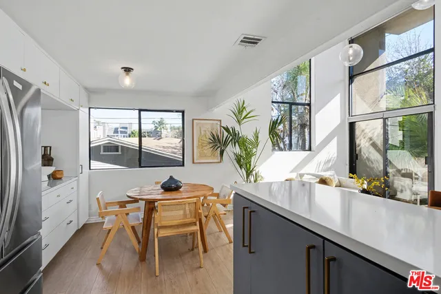 $1,049,000 | 9917 Tabor Street, Unit 2, Los Angeles, CA 90034