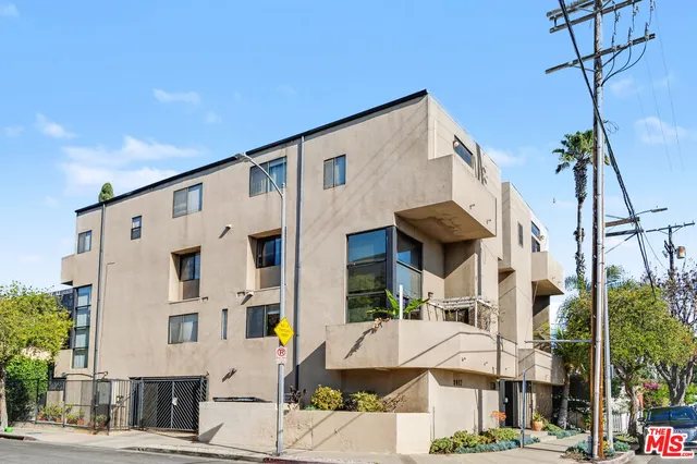$1,049,000 | 9917 Tabor Street, Unit 2, Los Angeles, CA 90034
