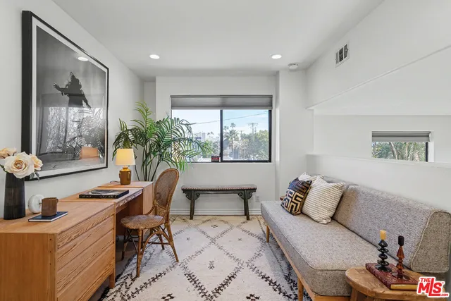 $1,049,000 | 9917 Tabor Street, Unit 2, Los Angeles, CA 90034
