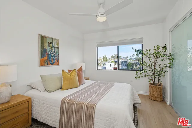 $1,049,000 | 9917 Tabor Street, Unit 2, Los Angeles, CA 90034