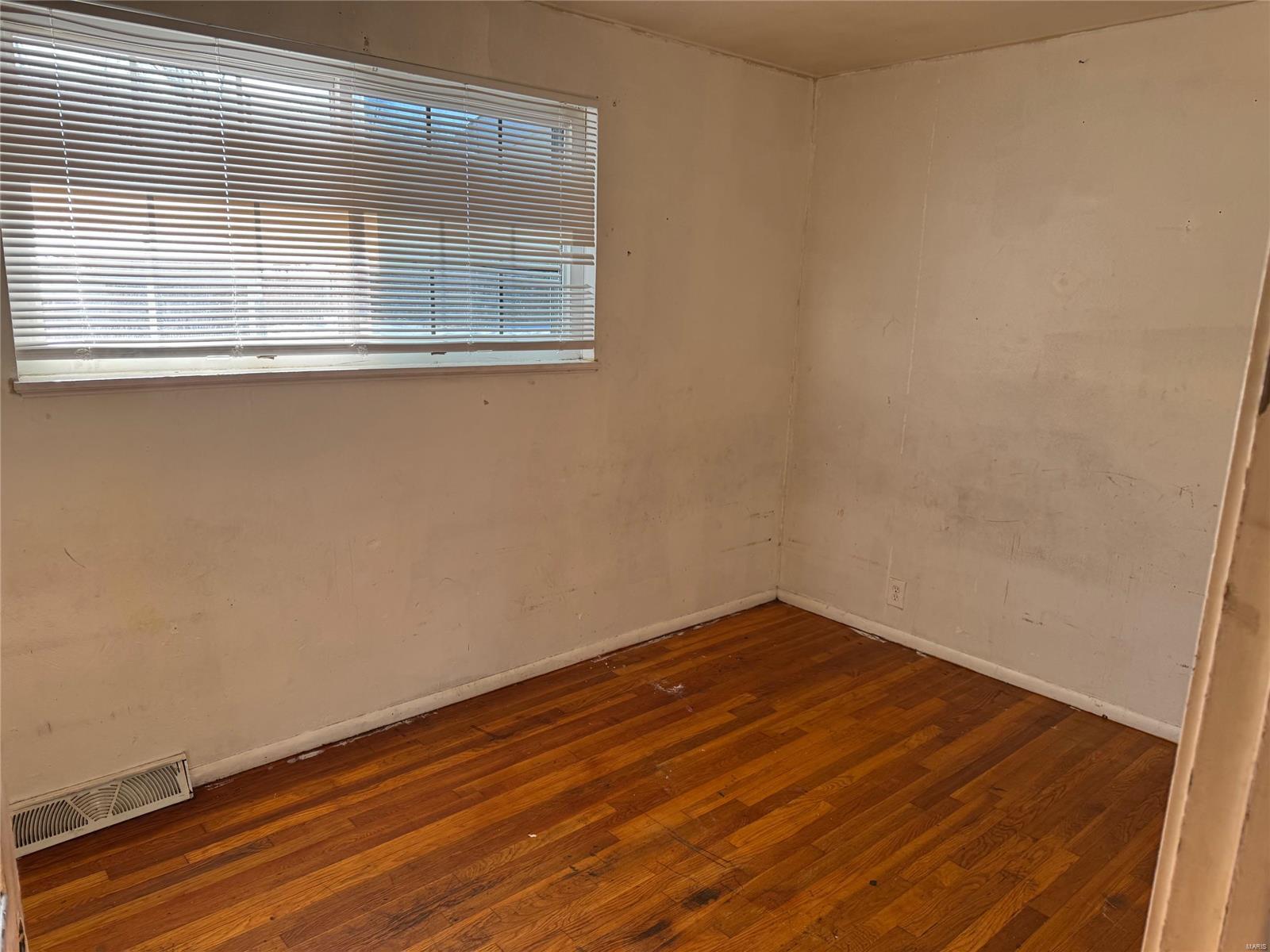 2229 Duchess Drive St. Louis, MO 63136 - Photo 9 of 10