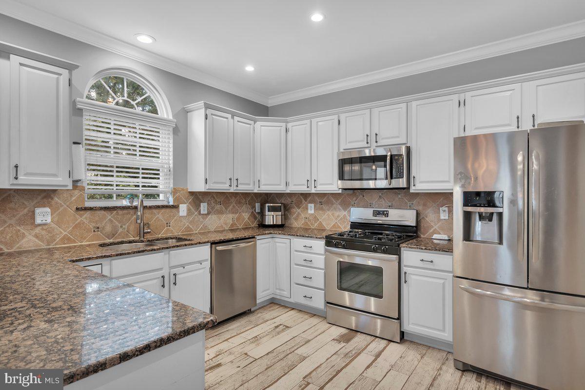 4 Hann Avenue Voorhees, NJ 08043 - Photo 6 of 36
