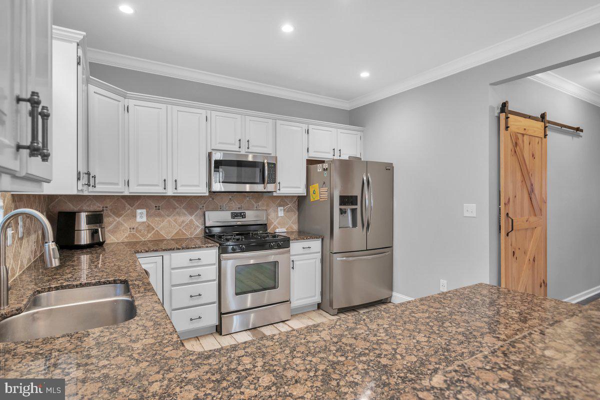 4 Hann Avenue Voorhees, NJ 08043 - Photo 8 of 36