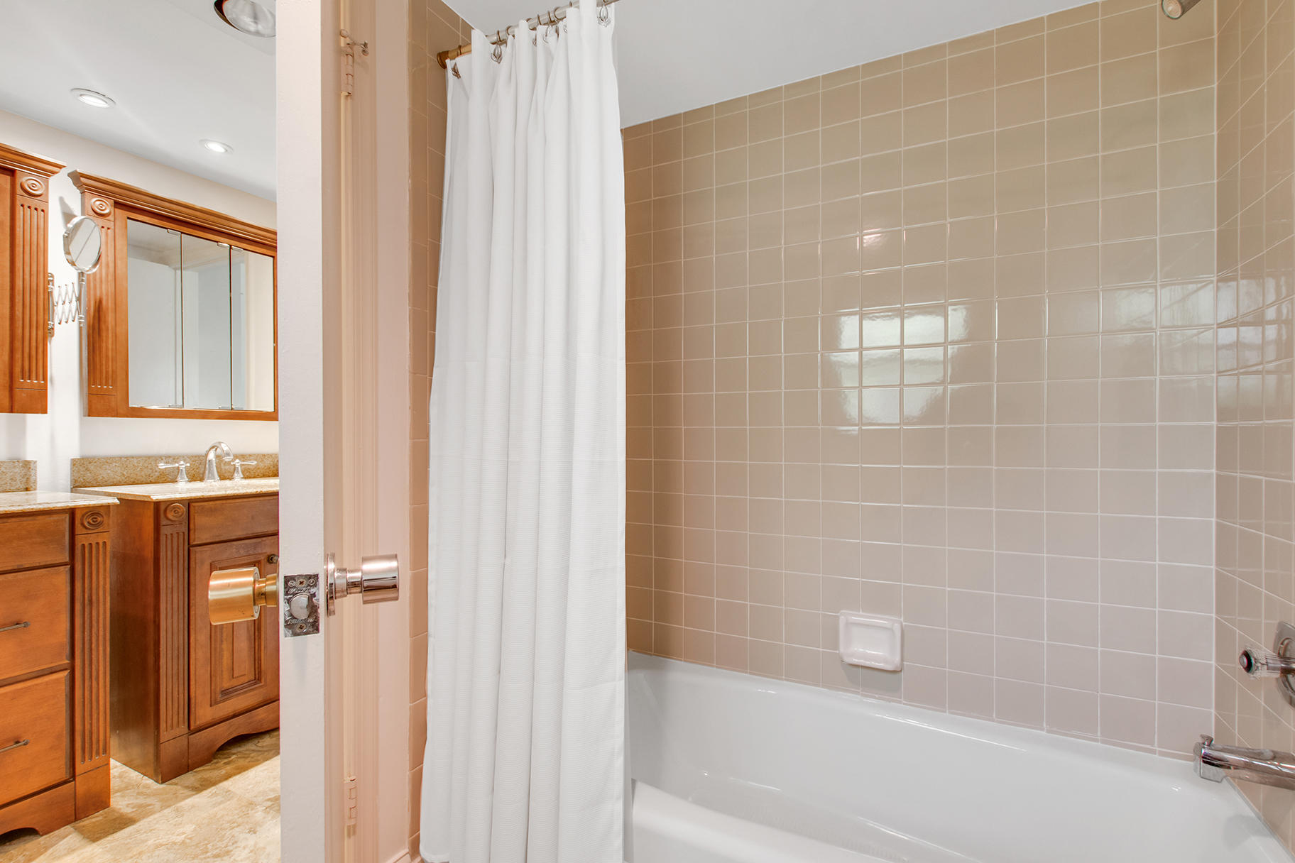 13368 Polo Road West, Unit C206 Wellington, FL 33414 - Photo 14 of 25 13368 Polo Club Rd C-206 (14)