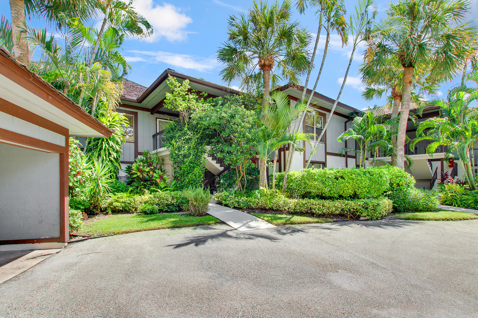 13368 Polo Road West, Unit C206 Wellington, FL 33414 - Photo 23 of 25 13368 Polo Club Rd C-206 (23)