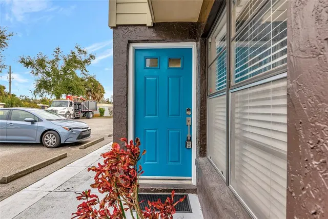 $1,800 | 960 Highland Street, Unit B2, Sarasota, FL 34234