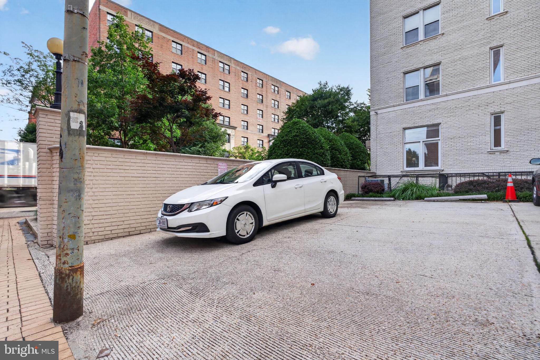 1619 R Street Northwest, Unit 101 Washington, DC 20009 - Photo 26 of 28
