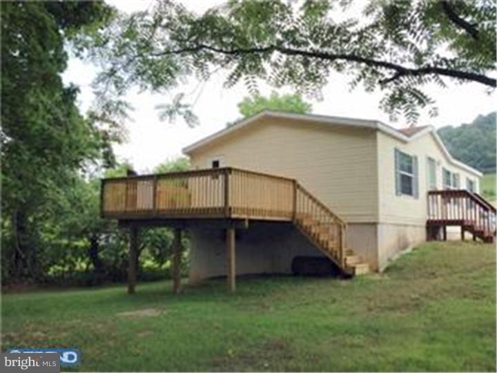 417 Gelsinger Road Reading, PA 19608 - Photo 2 of 25 Exterior Back