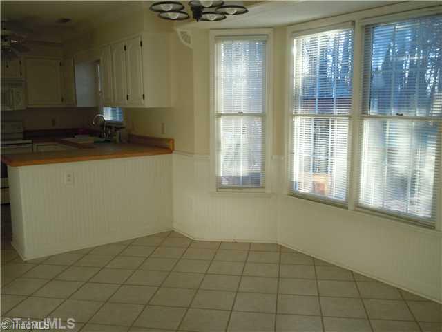 4145 Tecumseh Street High Point, NC 27265 - Photo 4 of 12 Breakfast.