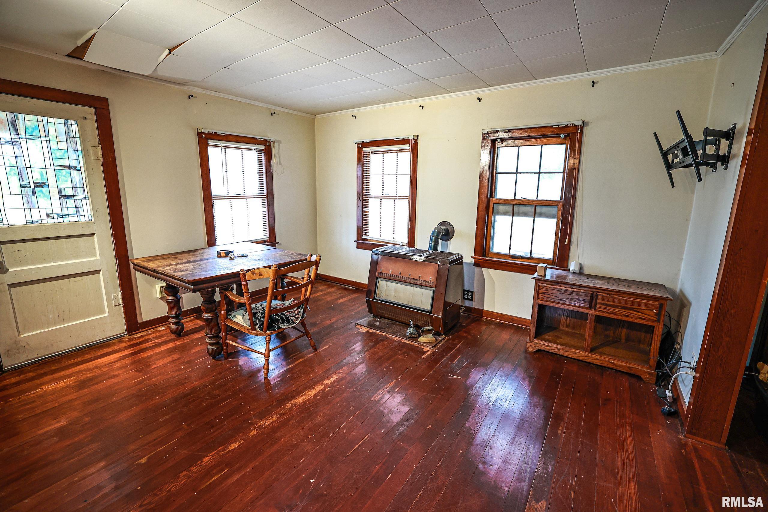 711 West Perry Street Pittsfield, IL 62363 - Photo 18 of 26 Gallery Image 18