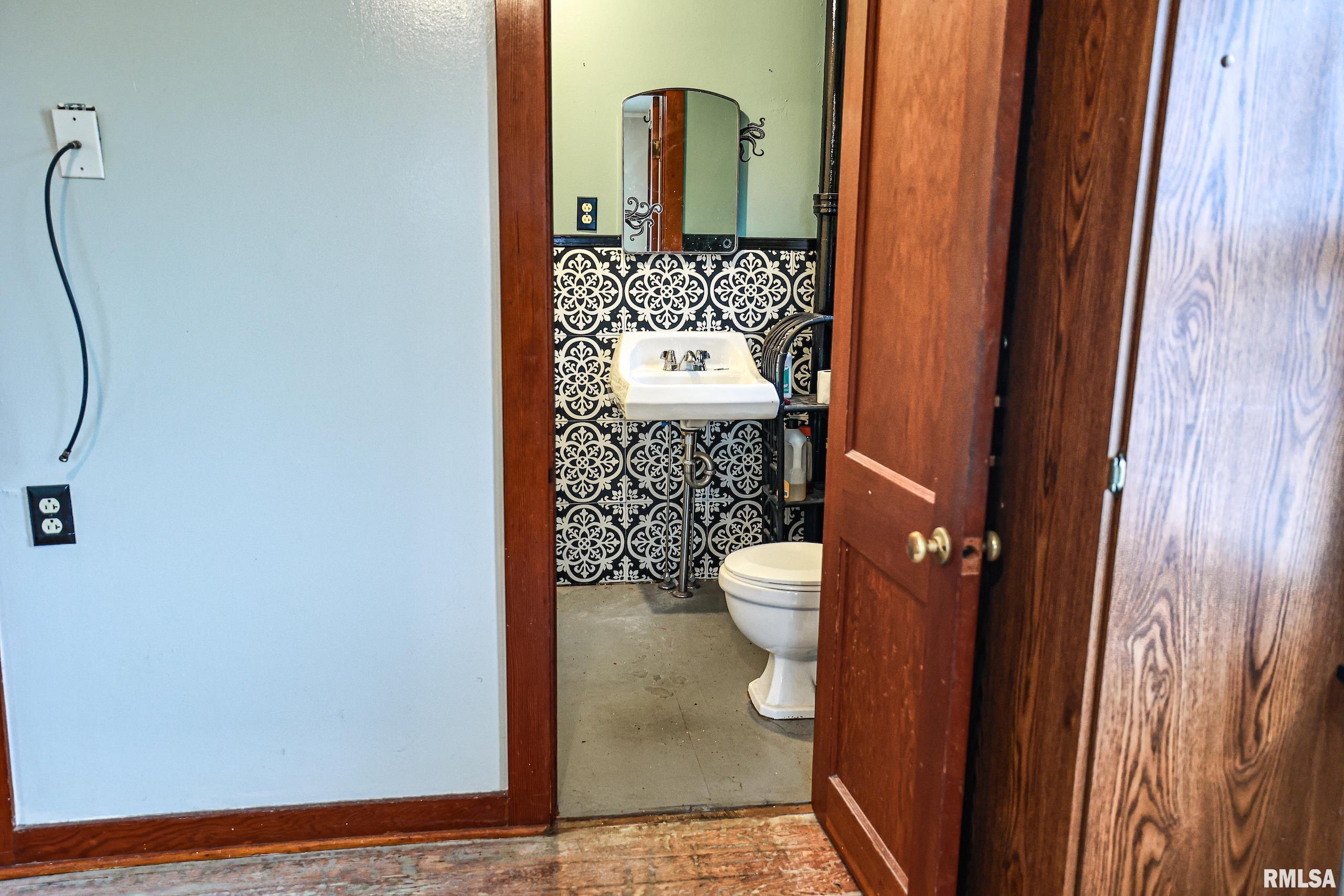 711 West Perry Street Pittsfield, IL 62363 - Photo 20 of 26 Gallery Image 20