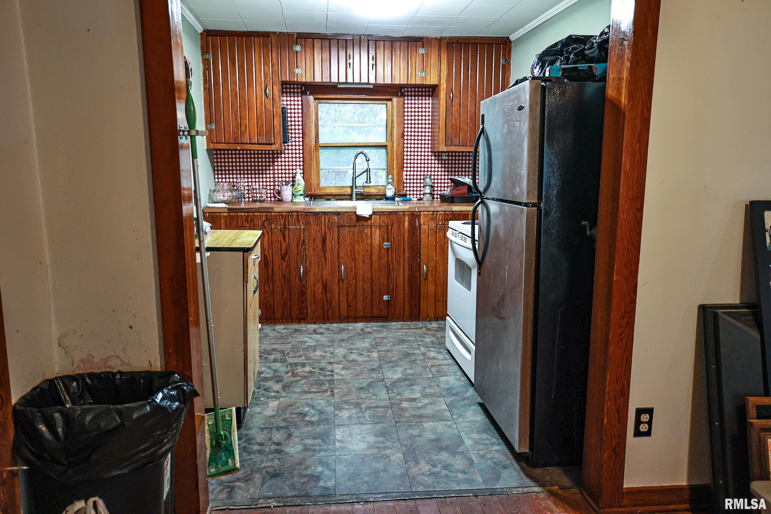 711 West Perry Street Pittsfield, IL 62363 - Photo 21 of 26 Gallery Image 21