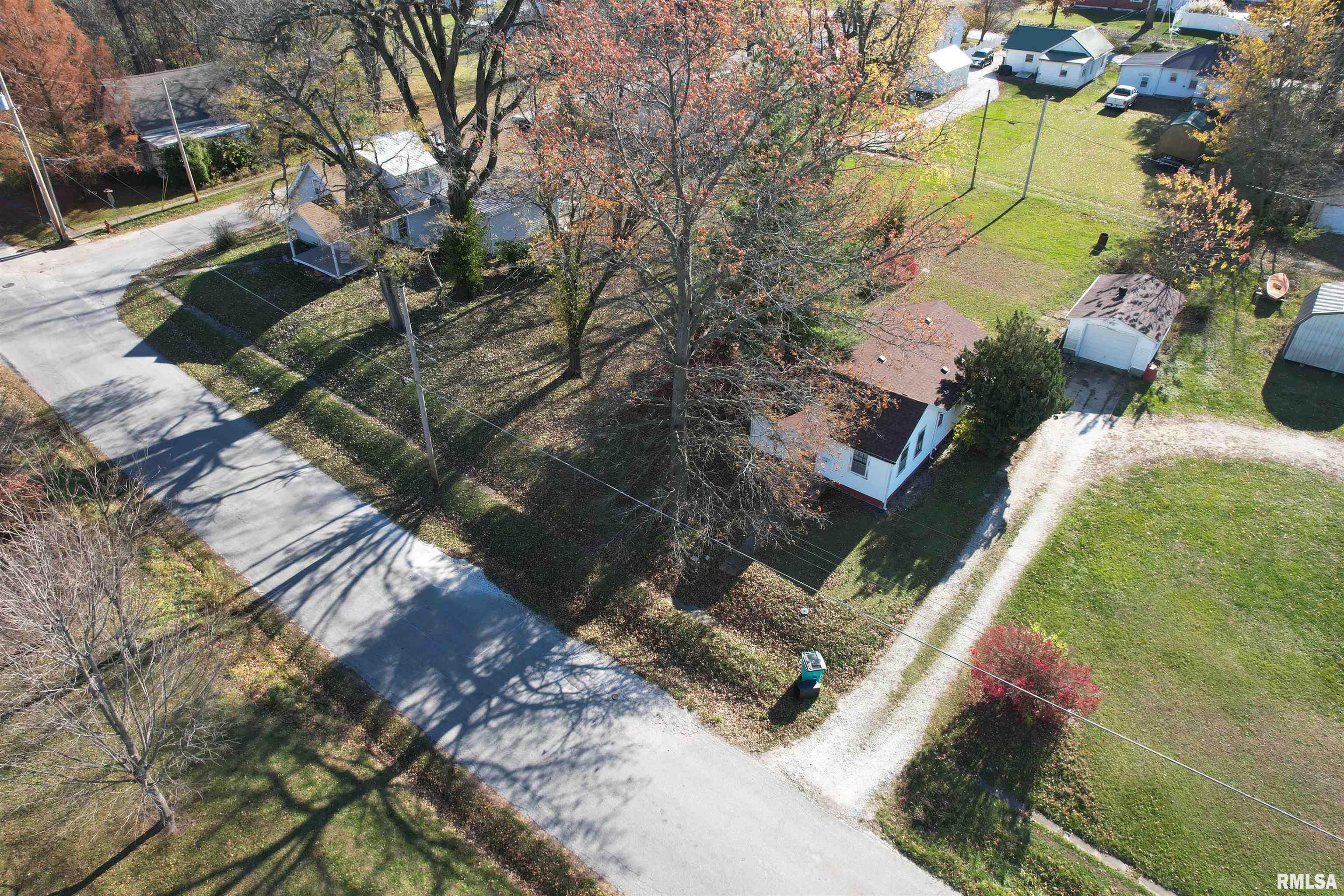 711 West Perry Street Pittsfield, IL 62363 - Photo 23 of 26 Gallery Image 23
