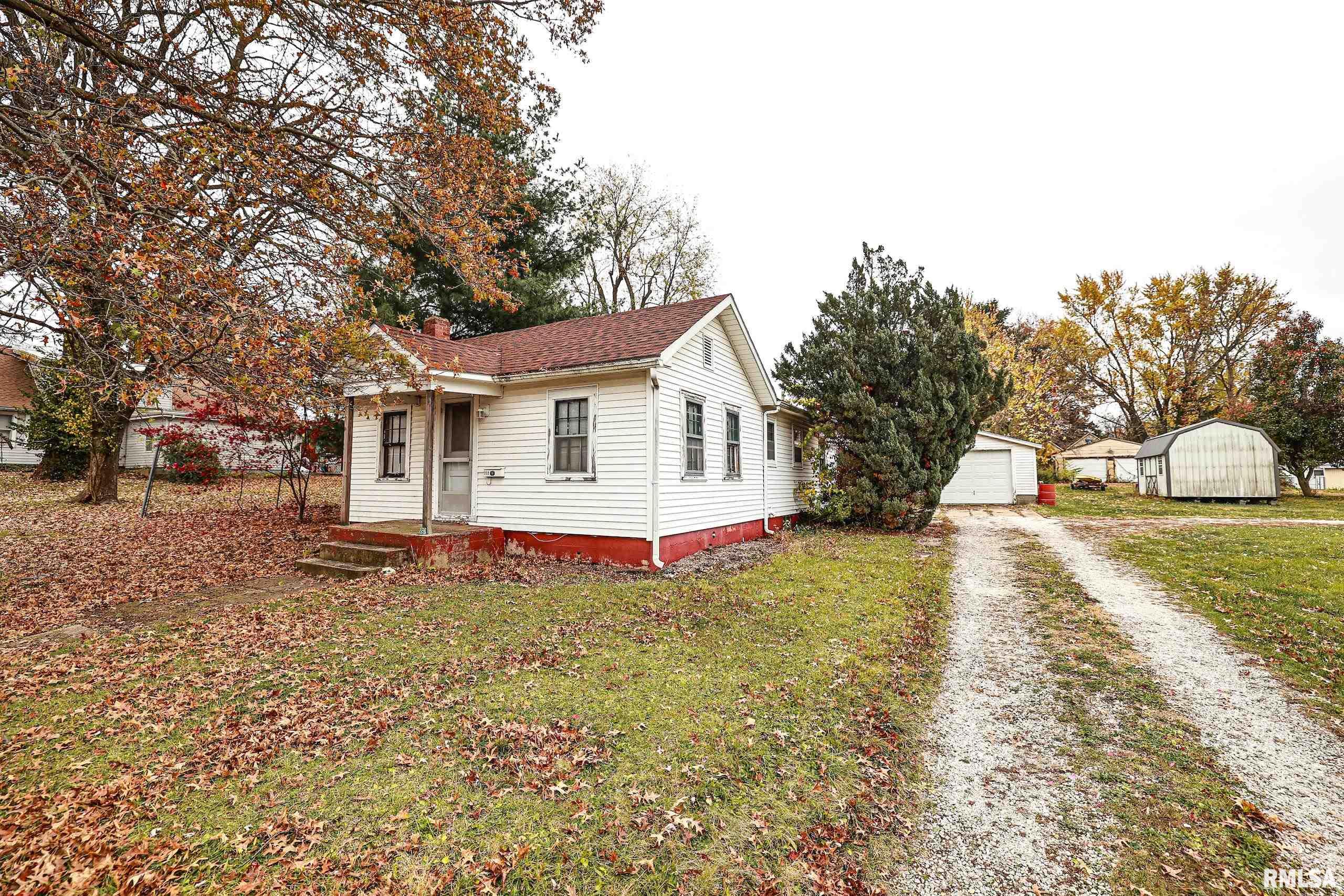 711 West Perry Street Pittsfield, IL 62363 - Photo 5 of 26 Gallery Image 5