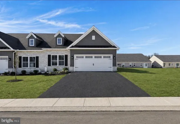 $365,900 | 236 Pilgrim Drive, Lancaster, PA 17603