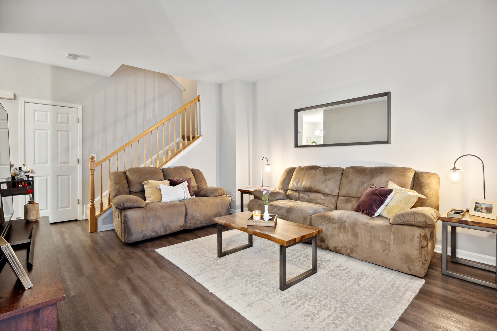 808 County Line Road Aurora, IL 60502 - Photo 4 of 16 Gallery Image 4