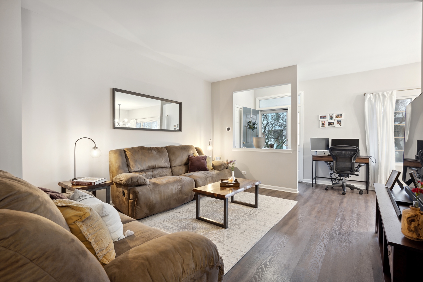808 County Line Road Aurora, IL 60502 - Photo 5 of 16 Gallery Image 5