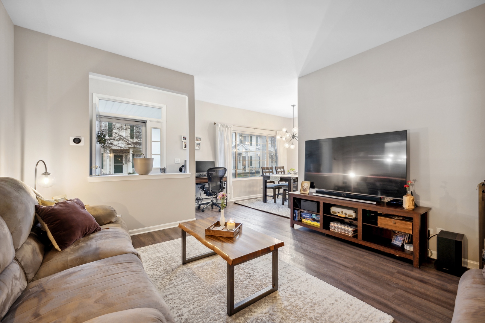 808 County Line Road Aurora, IL 60502 - Photo 6 of 16 Gallery Image 6