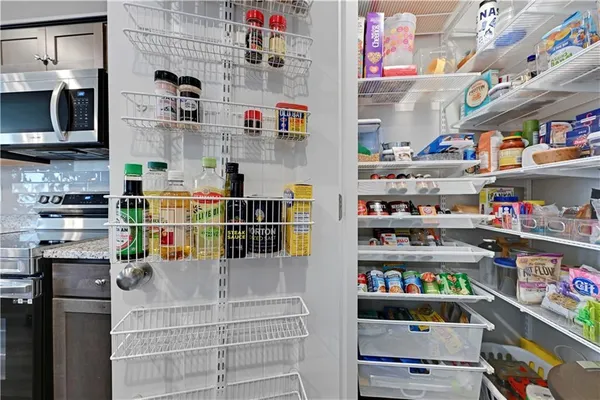 $360,000 | 826 Shane Lane, Belton, MO 64012