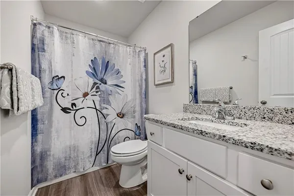 $360,000 | 826 Shane Lane, Belton, MO 64012