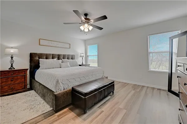 $360,000 | 826 Shane Lane, Belton, MO 64012