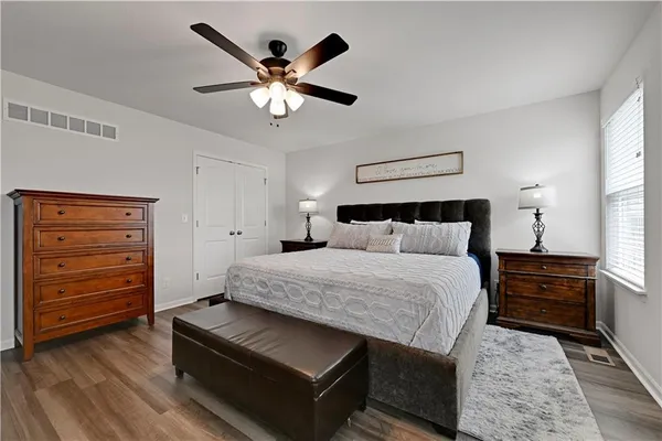 $360,000 | 826 Shane Lane, Belton, MO 64012