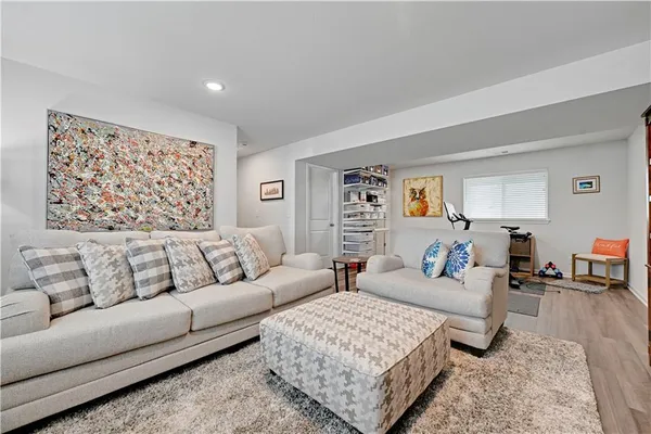 $360,000 | 826 Shane Lane, Belton, MO 64012