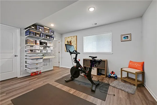 $360,000 | 826 Shane Lane, Belton, MO 64012