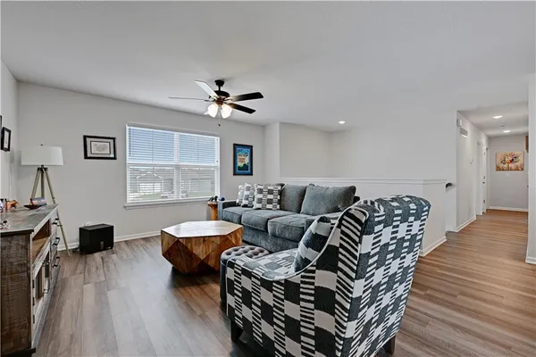 $360,000 | 826 Shane Lane, Belton, MO 64012