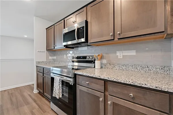 $360,000 | 826 Shane Lane, Belton, MO 64012