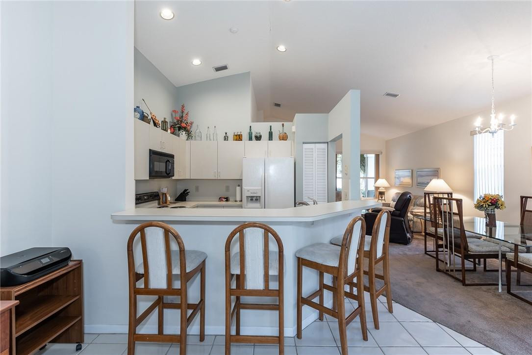 938 Falling Water Road Weston, FL 33326 - Photo 12 of 25 Photo 12