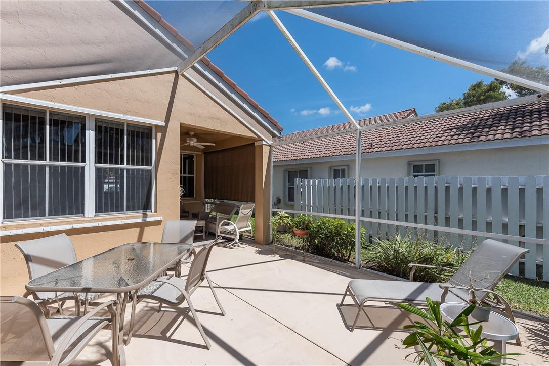938 Falling Water Road Weston, FL 33326 - Photo 22 of 25 Photo 22