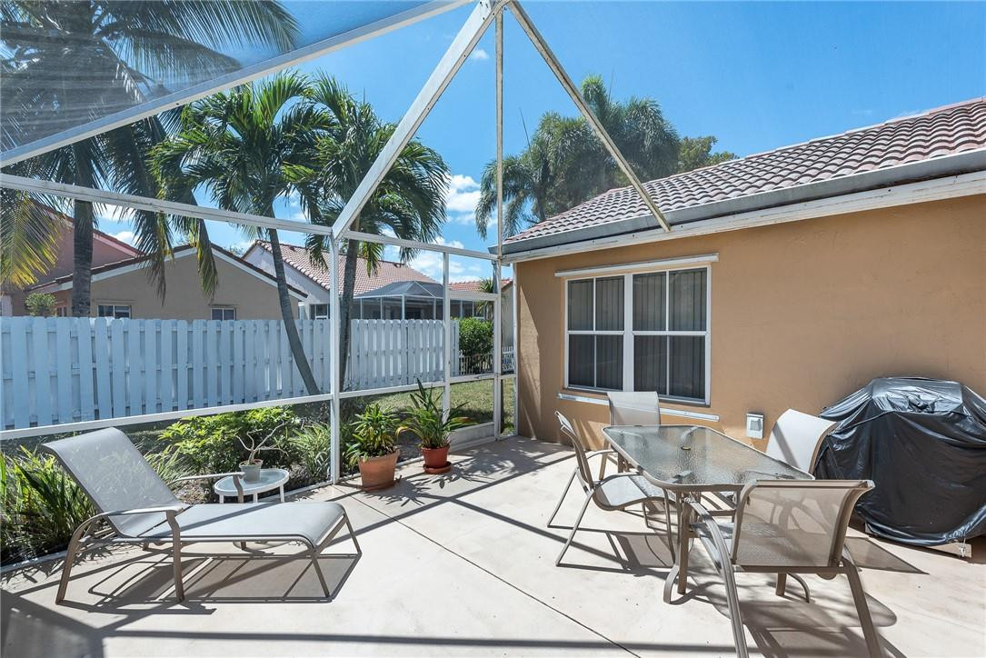 938 Falling Water Road Weston, FL 33326 - Photo 23 of 25 Photo 23