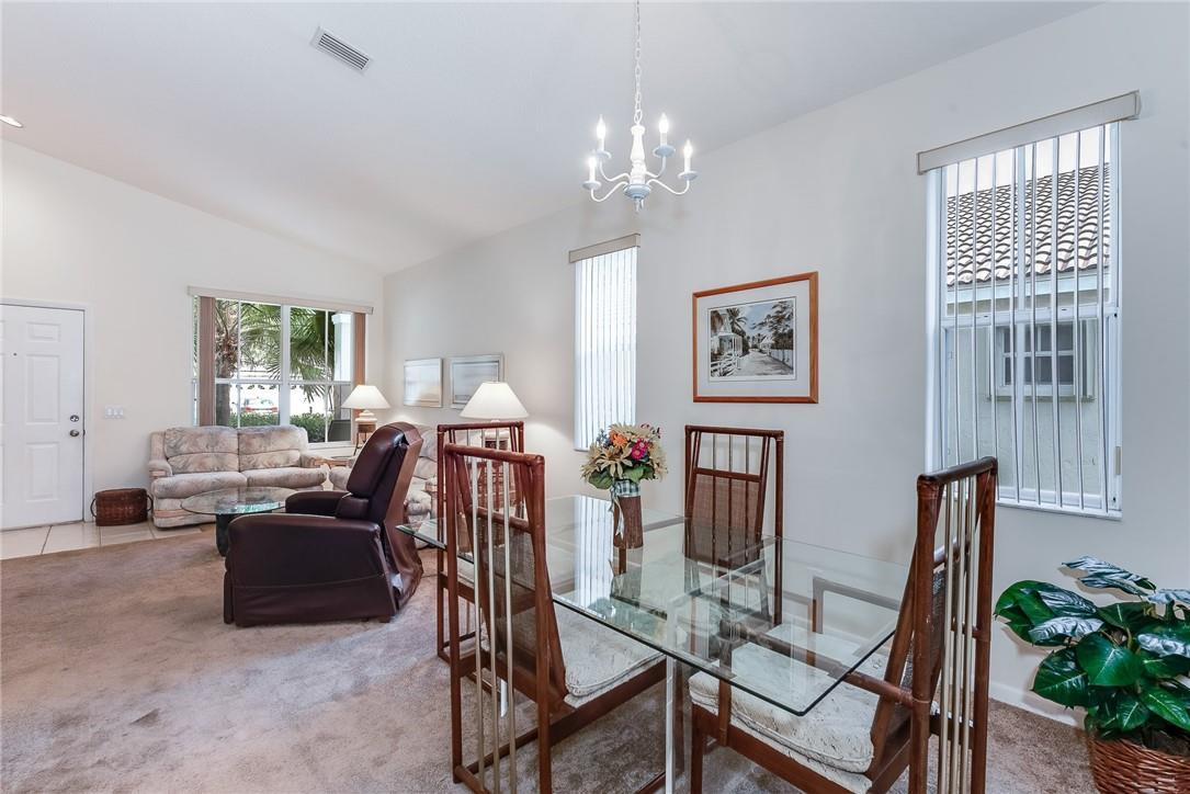 938 Falling Water Road Weston, FL 33326 - Photo 8 of 25 Photo 8