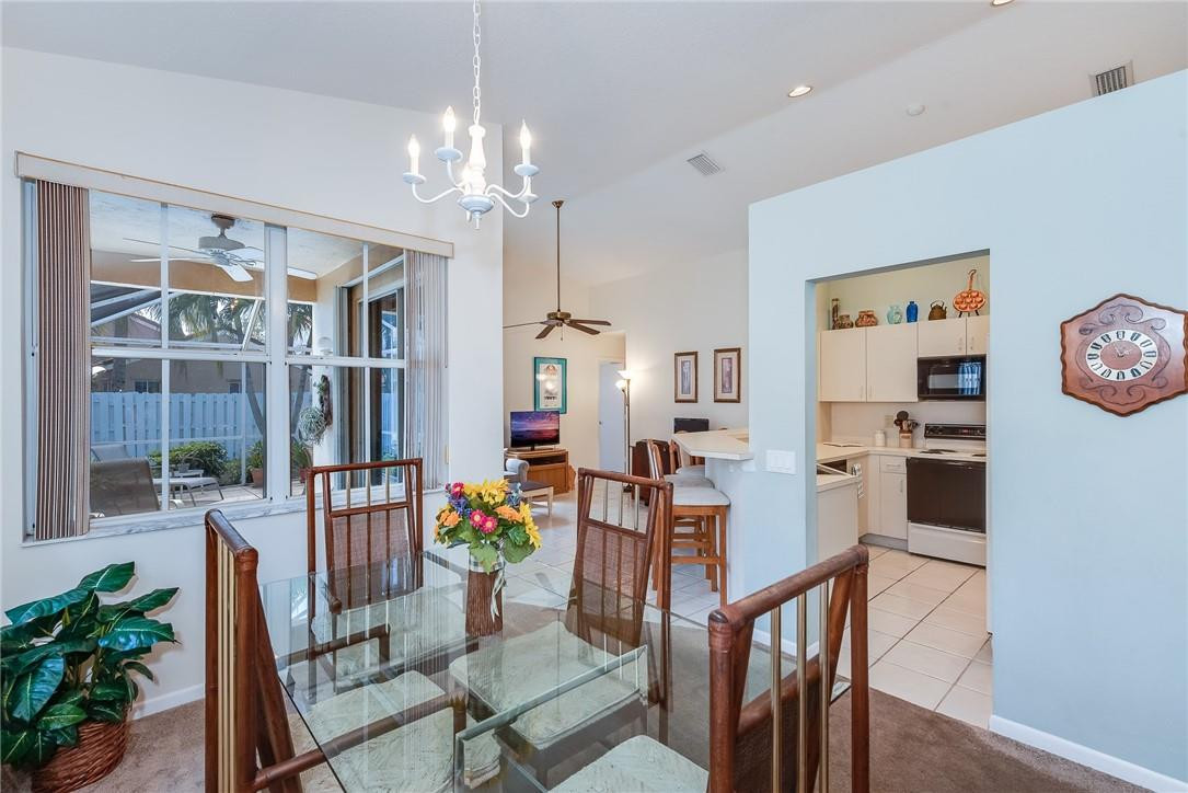 938 Falling Water Road Weston, FL 33326 - Photo 9 of 25 Photo 9