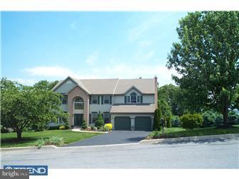 504 Tomlisa Court Sinking Spring, PA 19608 - Photo 1 of 12 Gallery Image 1