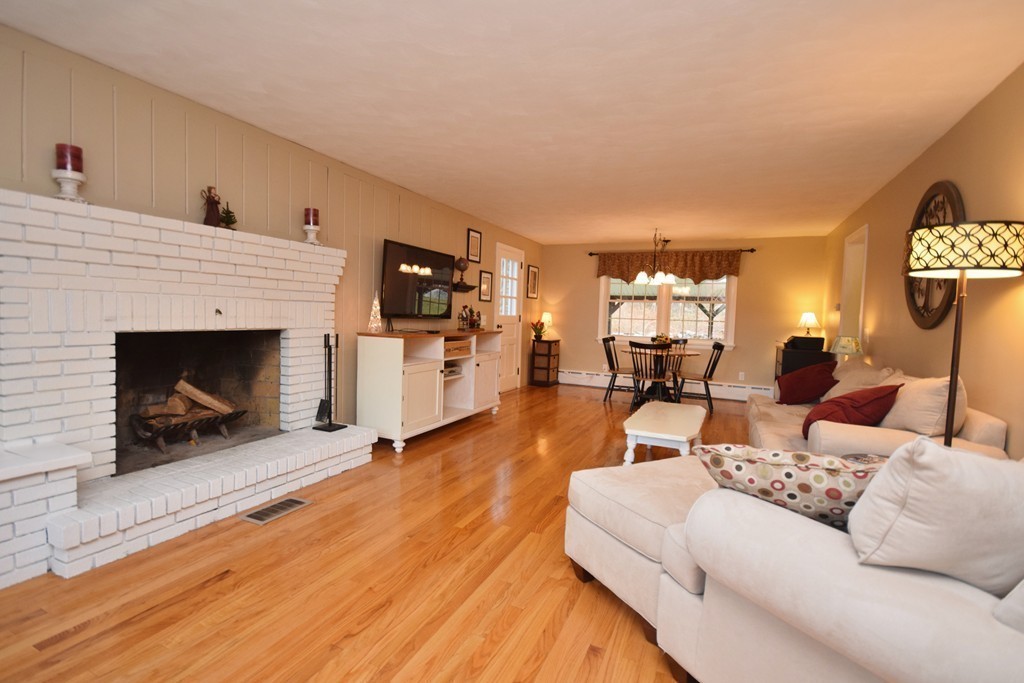 91 Chapin Road Hampden, MA 01036 - Photo 4 of 29