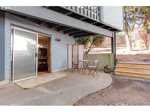 2375 Southeast Regner Road Gresham, OR 97080 - Photo 8 of 16 Patio