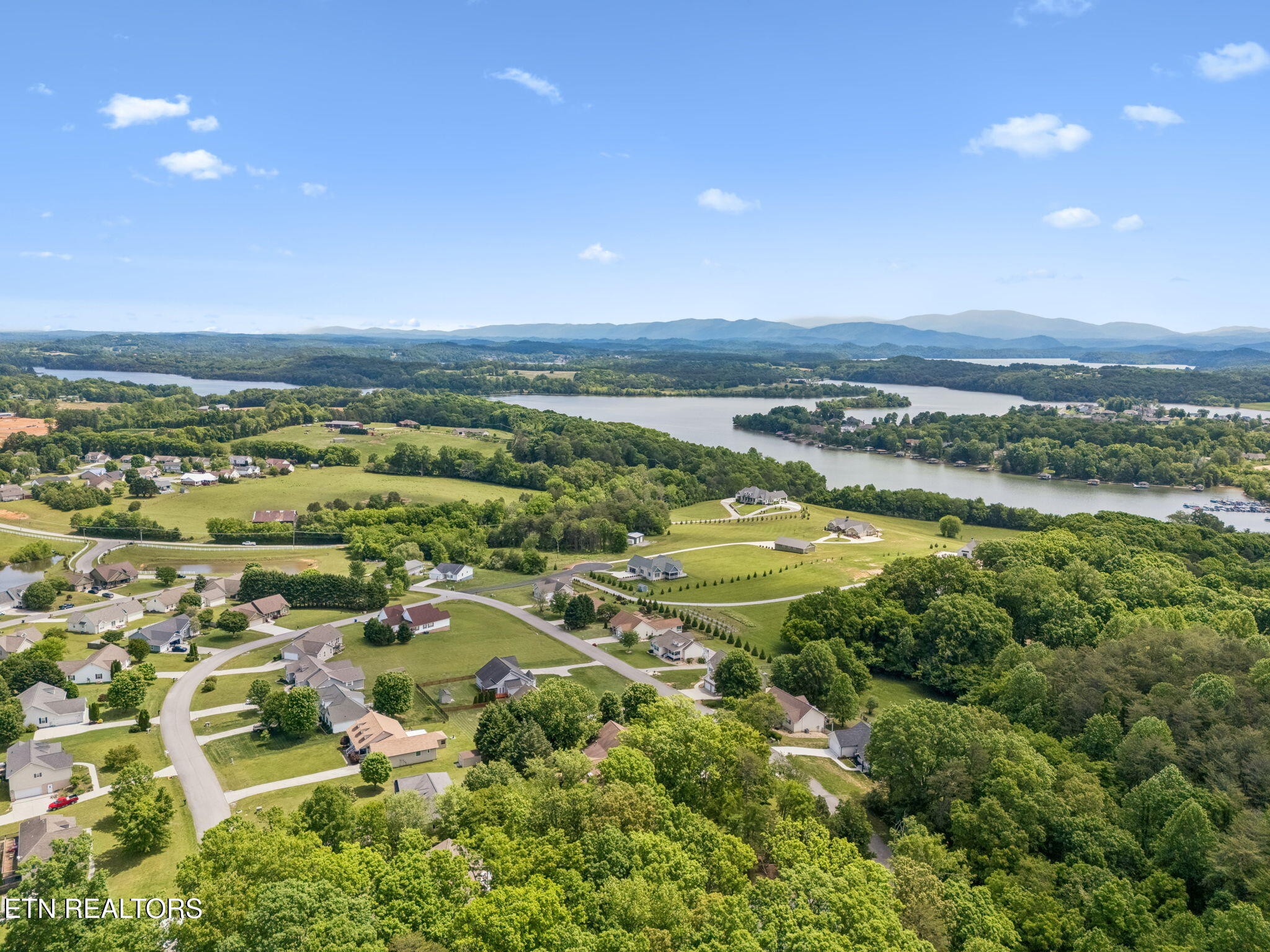 135 Country Way Road Vonore, TN 37885 - Photo 45 of 49 Gallery Image 45