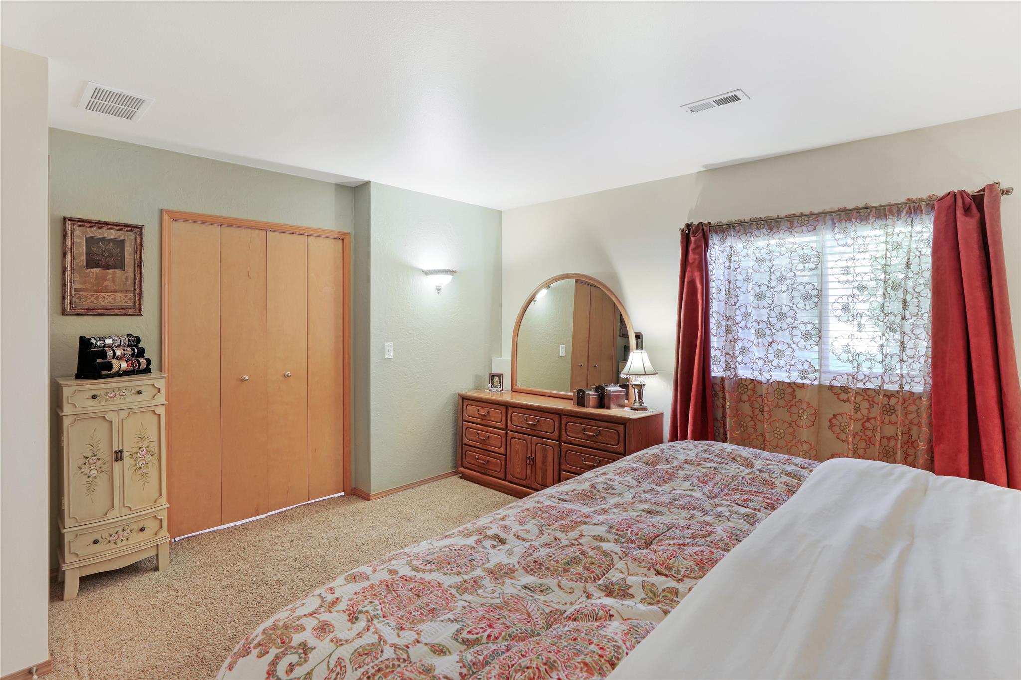 2009 South St Charles Road Spokane Valley, WA 99037 - Photo 21 of 28 Gallery Image 21