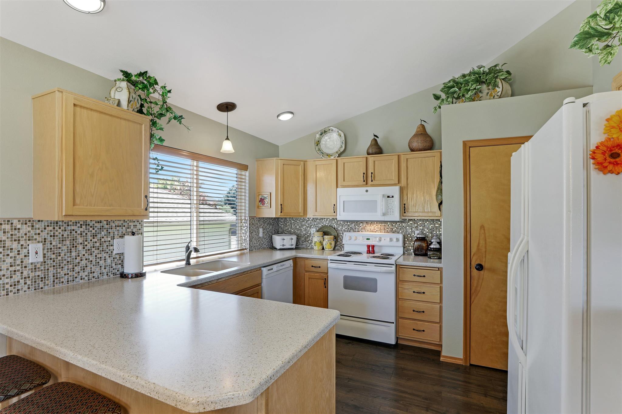 2009 South St Charles Road Spokane Valley, WA 99037 - Photo 7 of 28 Gallery Image 7