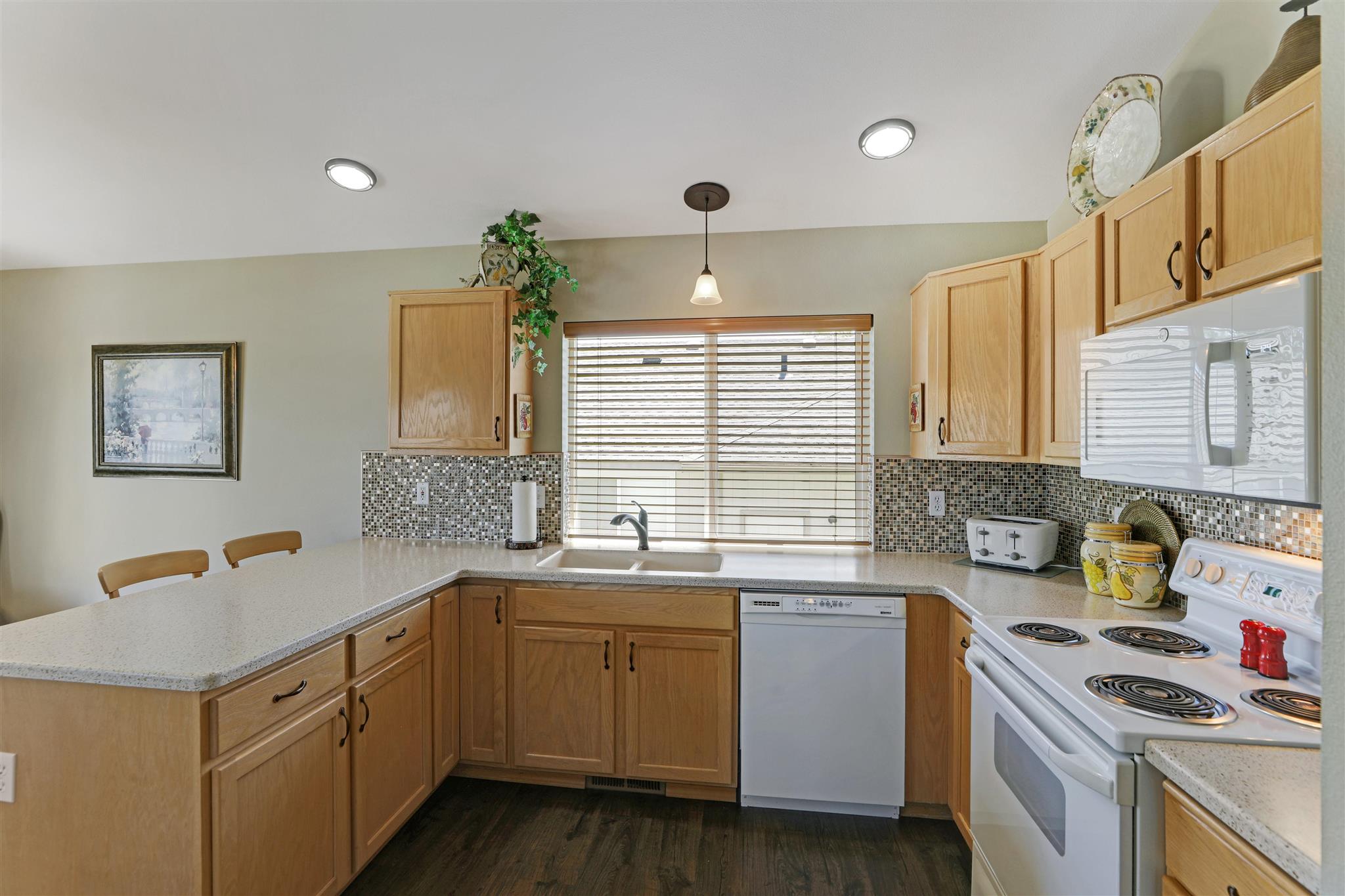 2009 South St Charles Road Spokane Valley, WA 99037 - Photo 8 of 28 Gallery Image 8
