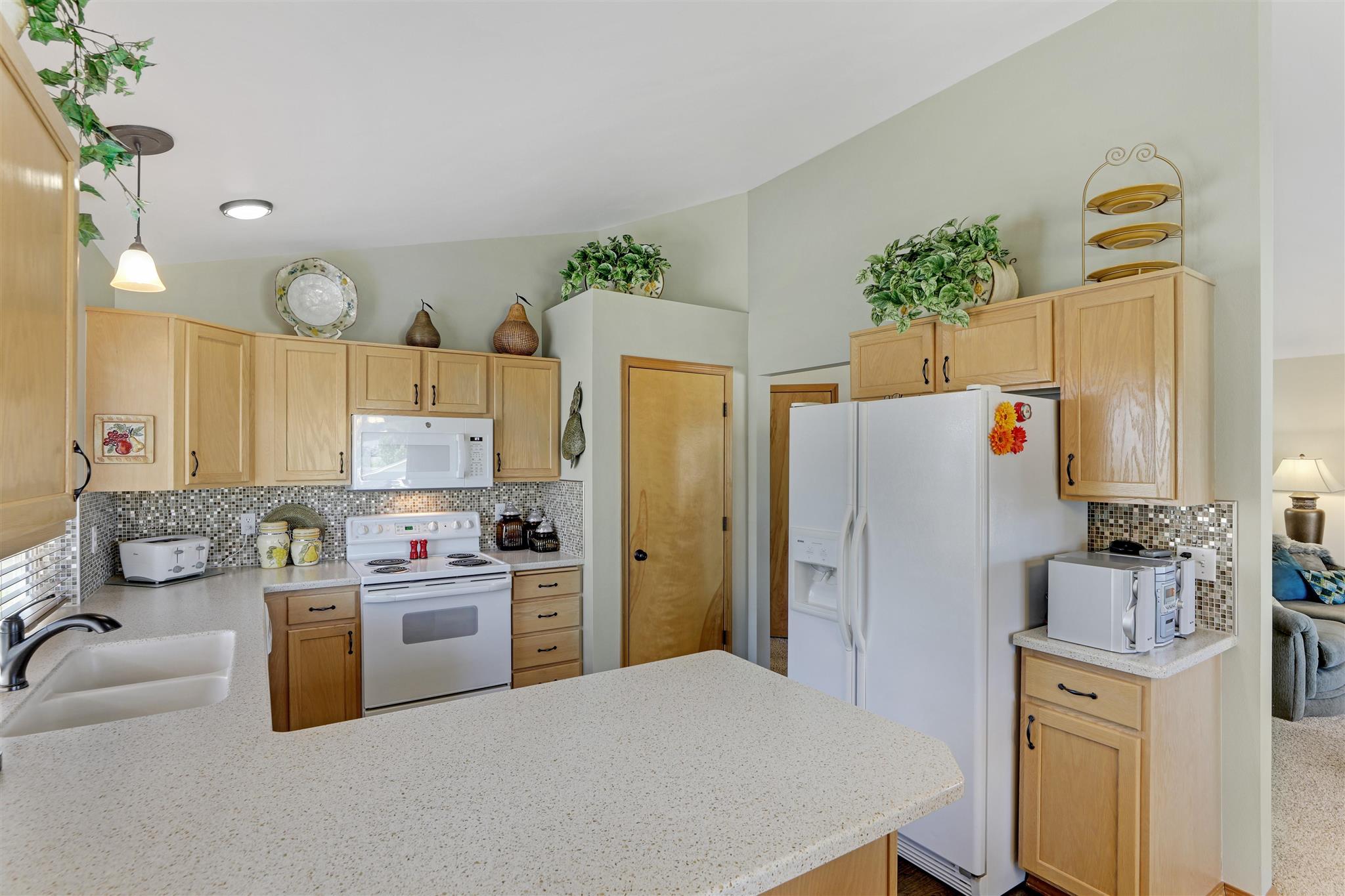 2009 South St Charles Road Spokane Valley, WA 99037 - Photo 9 of 28 Gallery Image 9