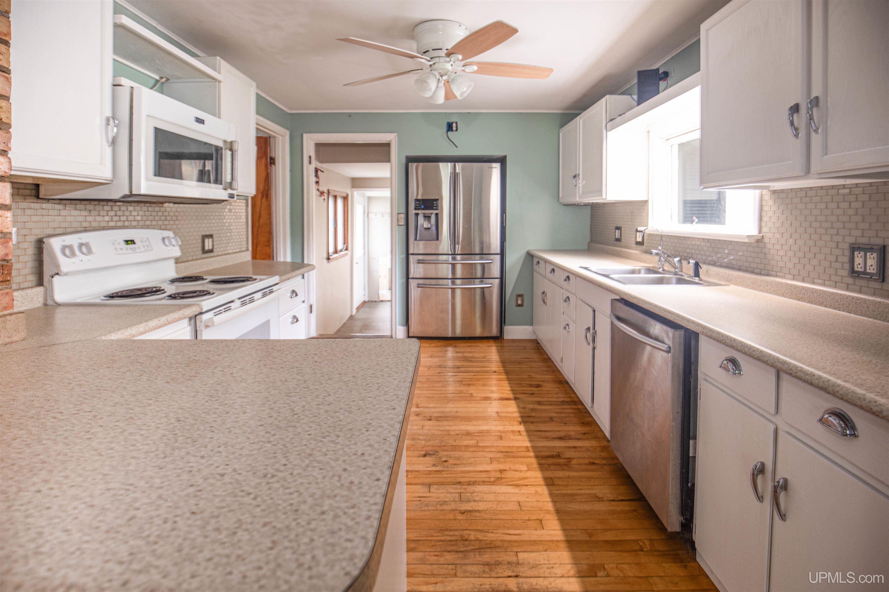 5602 River Road Manistique, MI 49854 - Photo 3 of 60 Gallery Image 3