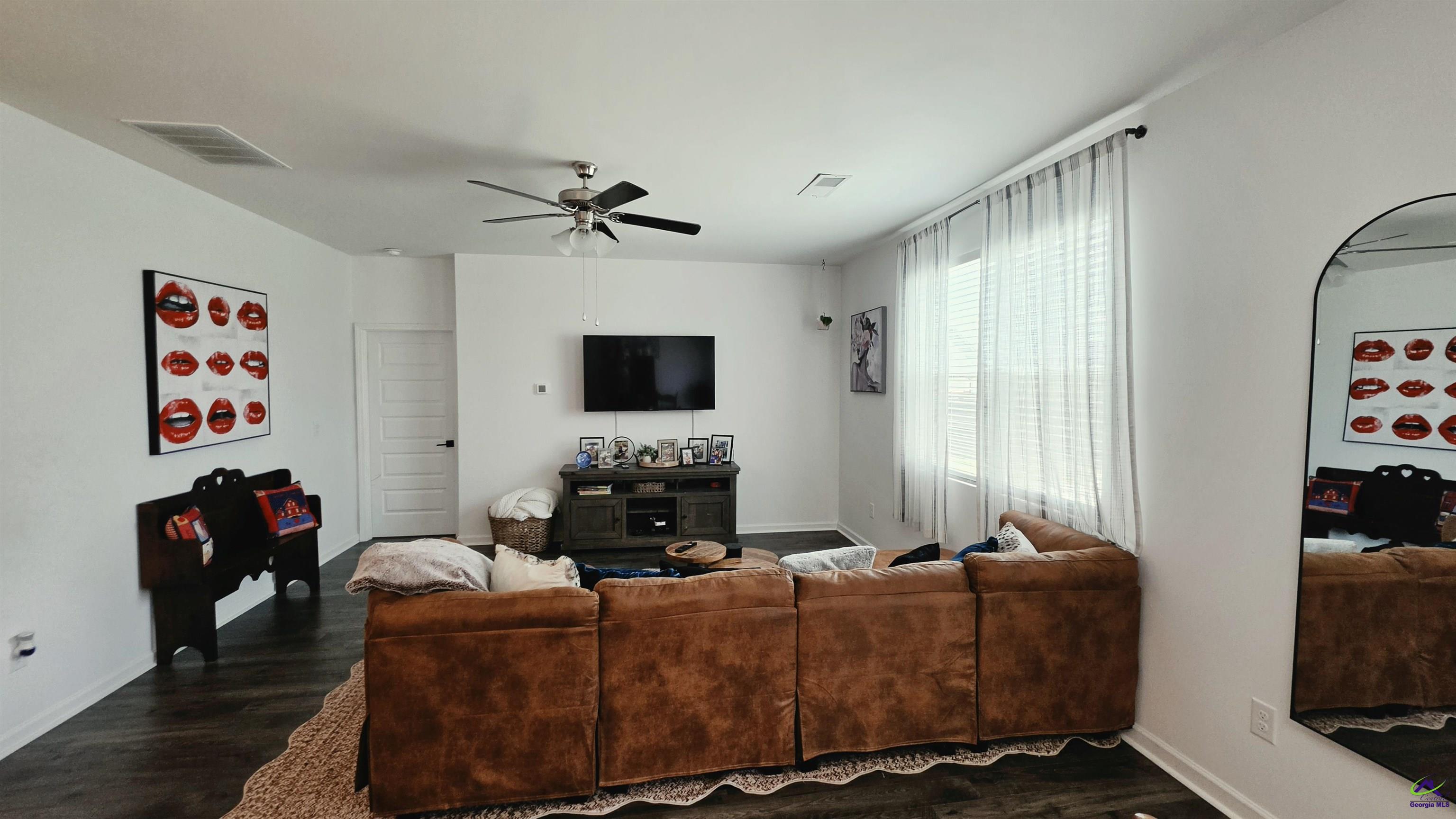 219 Barnyard Way Perry, GA 31069 - Photo 4 of 32 Gallery Image 4