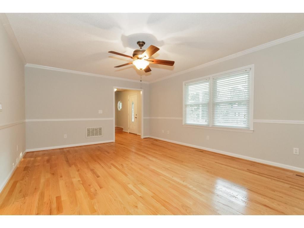 112 Stoneham Road Mebane, NC 27302 - Photo 5 of 24 Gallery Image 5
