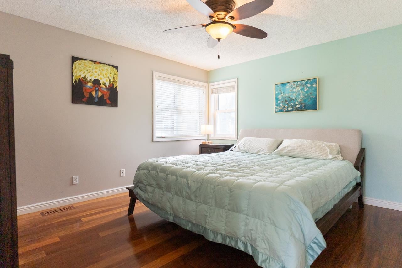 1941 Holiday Road Coralville, IA 52241 - Photo 11 of 21 Gallery Image 11