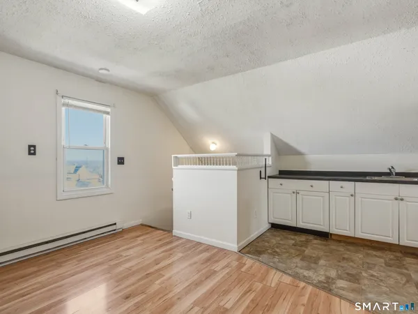 $1,450 | 250 Summerfield Avenue, Bridgeport, CT 06610