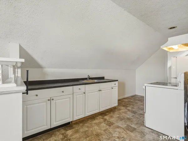 $1,450 | 250 Summerfield Avenue, Bridgeport, CT 06610